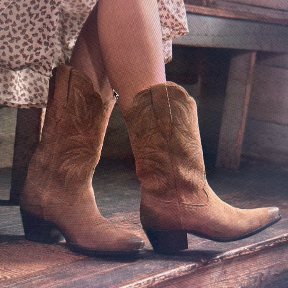 NIB Tecovas Sadie Almond 7.5